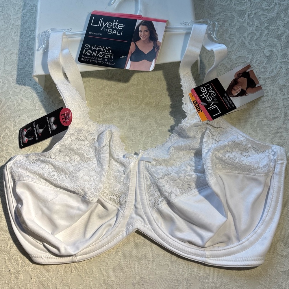 Lilyette White Lace Minimizer Bra 38DD New